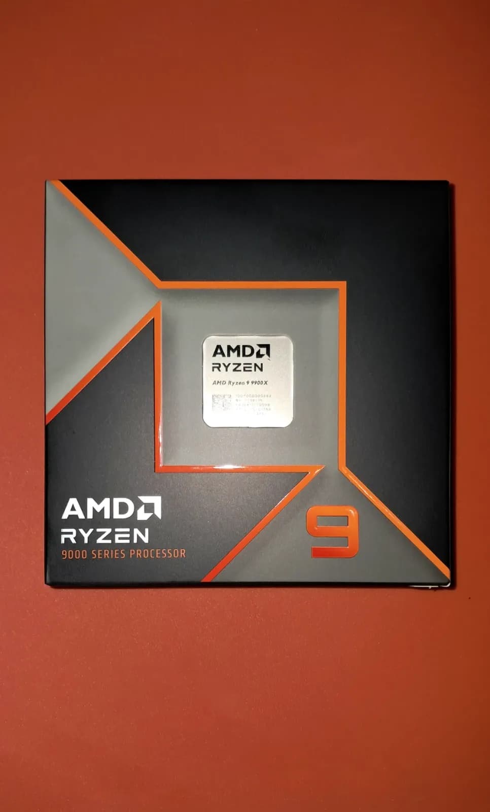 Процессор AMD Ryzen 9 9900X , 4.4-5.6GHz, 64MB Cache-L3, AMD RadeonTM Graphics, 12 Cores + 24 Threads, Tray - T